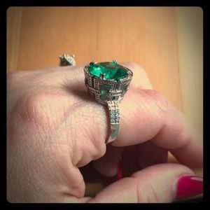Genuine silver plated  s925 light green ring